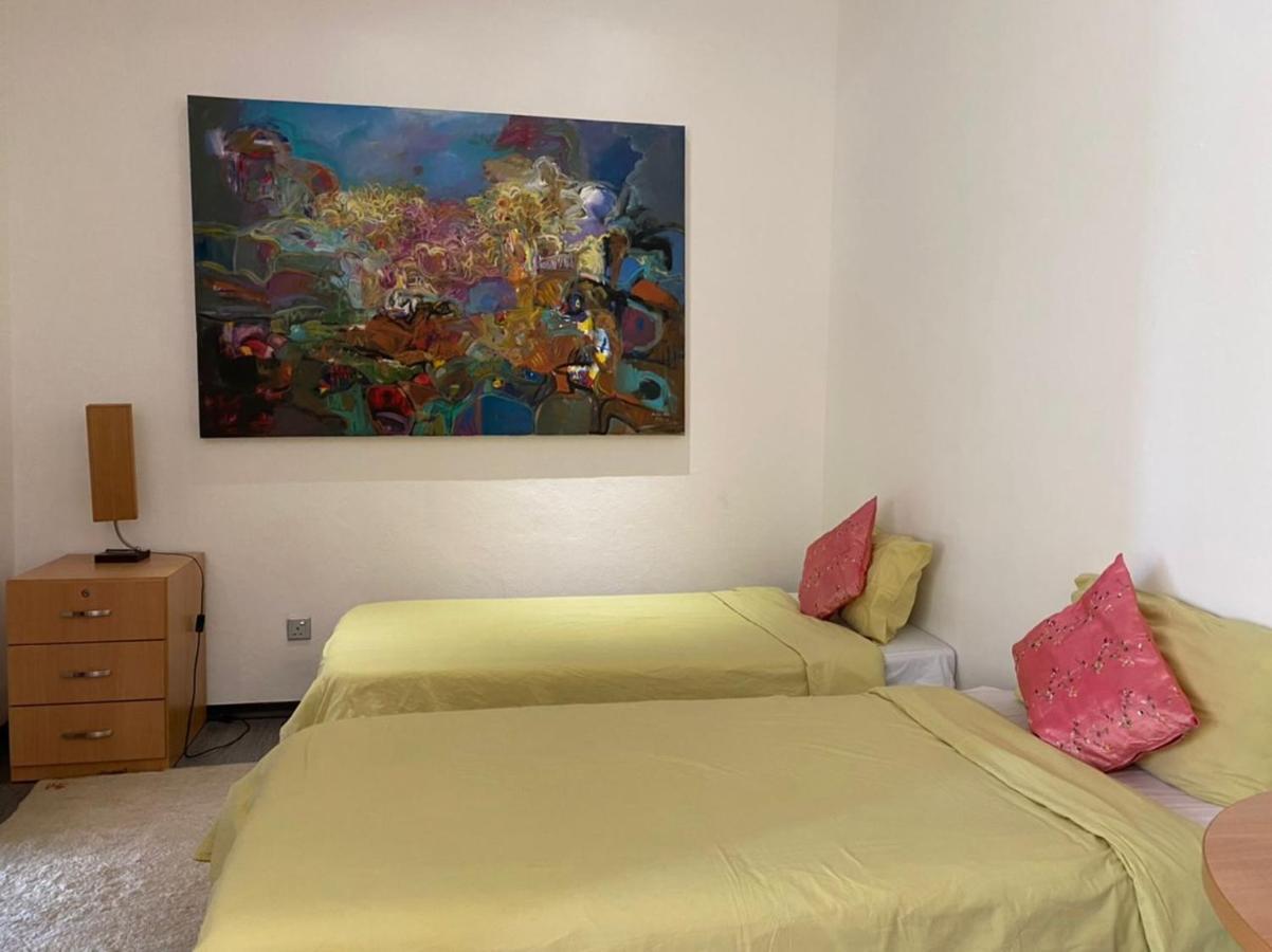 Wesberly Apartments Kuching Luaran gambar