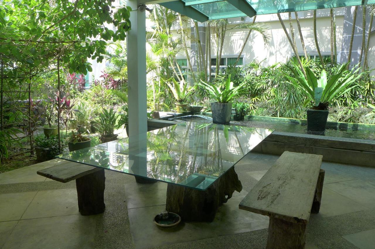 Wesberly Apartments Kuching Luaran gambar