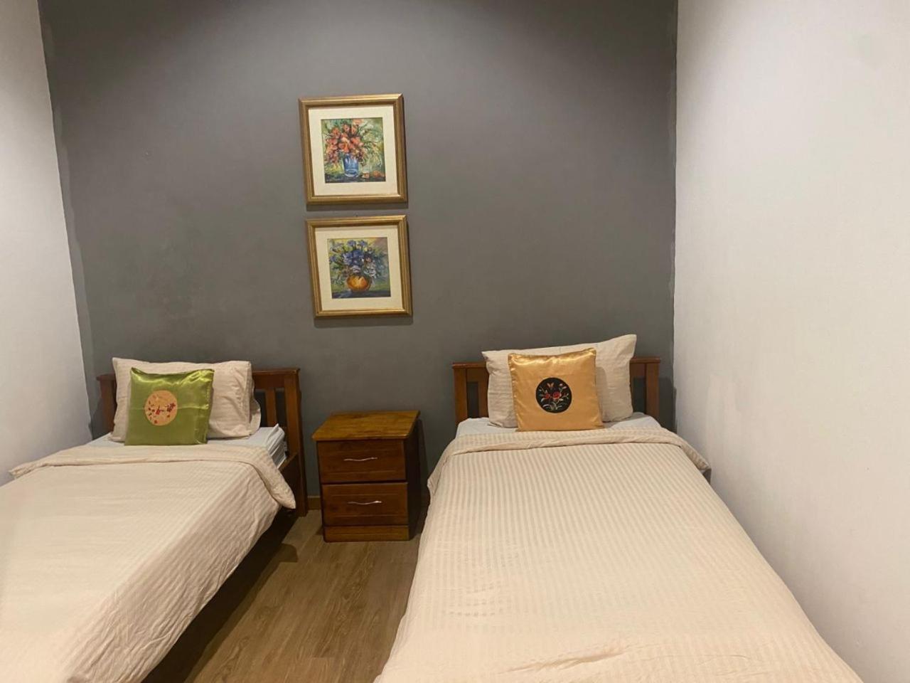 Wesberly Apartments Kuching Luaran gambar